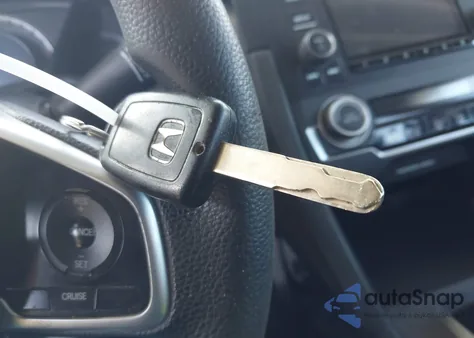 2016 Honda Civic Lx z USA, uszkodzony, nr VIN 2HGFC2F50GH542304